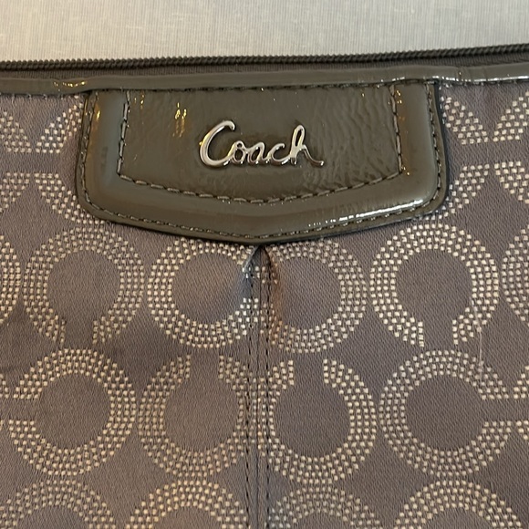 Coach wristlet - Picture 7 of 7